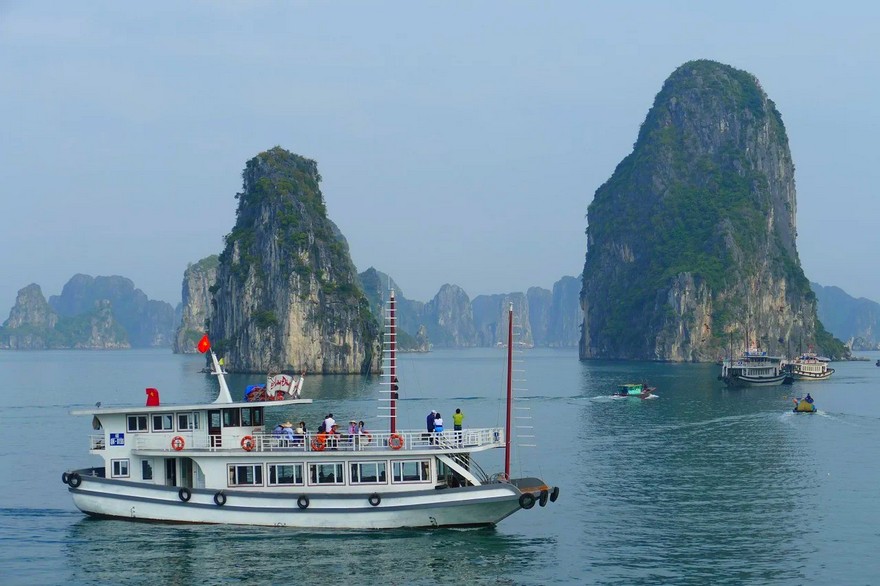 DAY TRIP TO HALONG BAY
